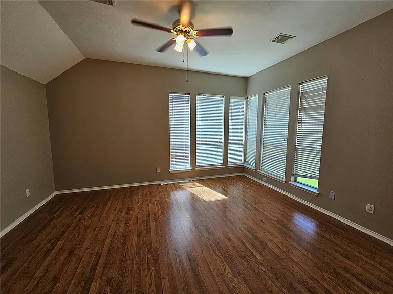4434 Grove Park Dr — Photo 13