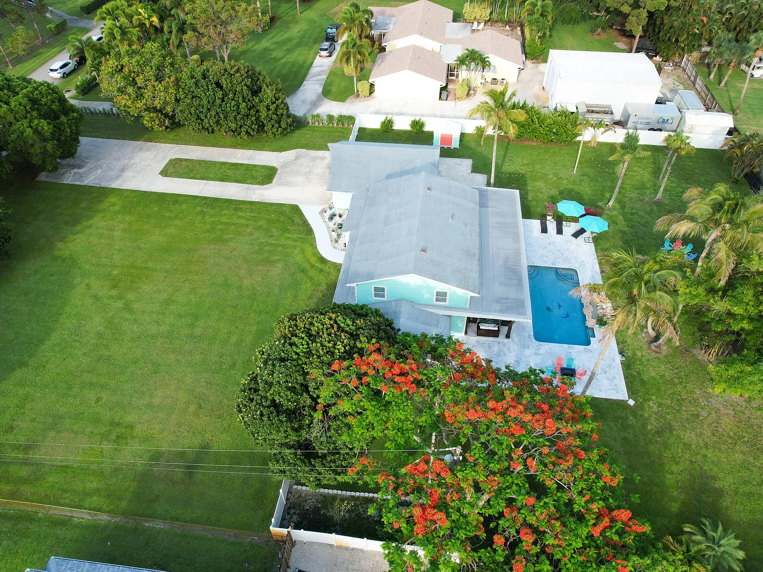 3 bed, 2.5 bath, 3000 sqft, $17,500 — Photo 2