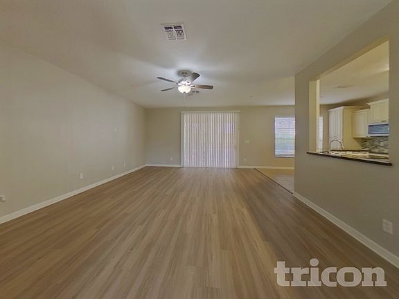 3rd image of 2803 Eagle Lake Dr