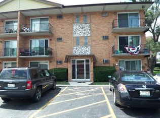 7540 W 111th St APT 1E, Worth, IL 60482