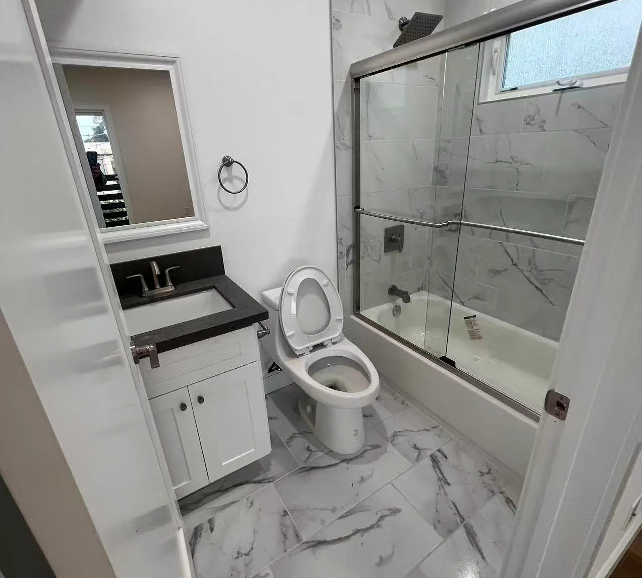 3 bed, 2.5 bath, $3,850 — Photo 4