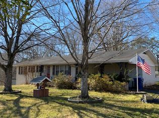 110 Fairview Dr, Dover, TN 37058