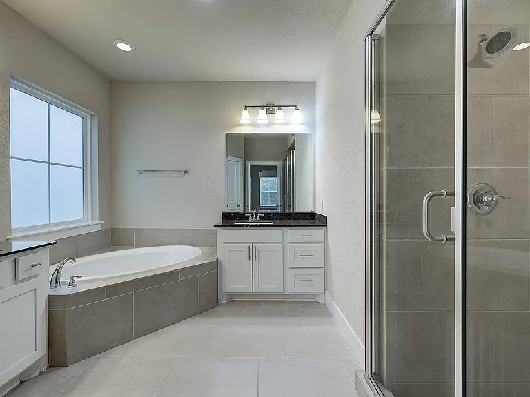 2724 Freund St — Photo 27