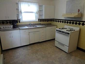 2nd image of 16 Summit Ave