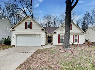 7911 Ebony Rd, Charlotte, NC 28216