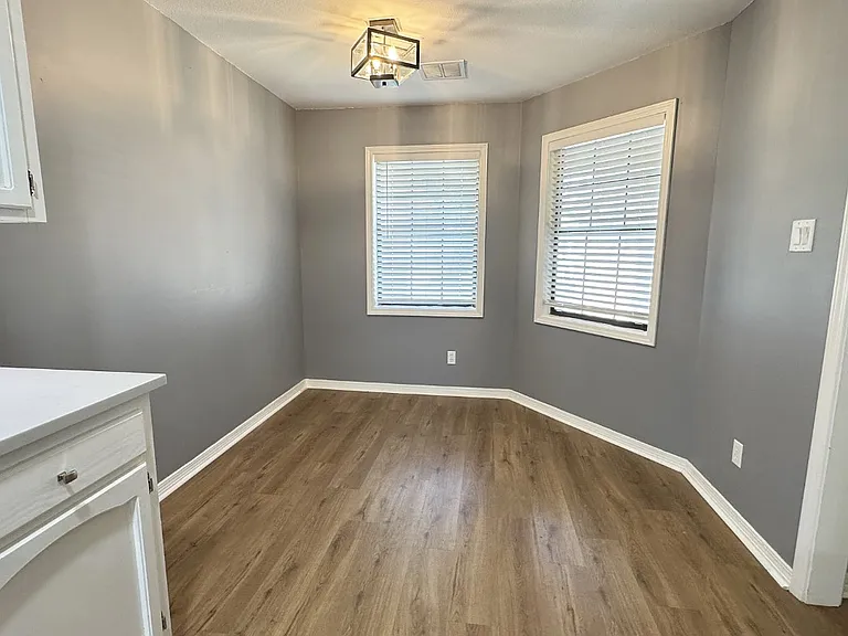 206 Splane Dr — Photo 7