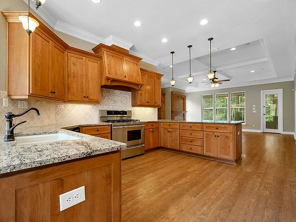 3rd image of 4512 Cavendish Ct