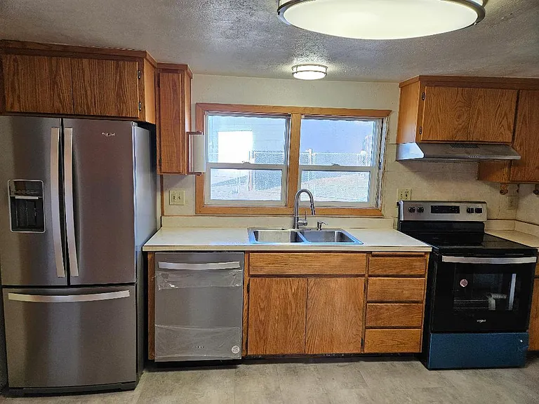 303 S Eldorado Ave — Photo 4