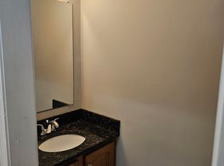 11 Hampstead St APT 104, Methuen, MA 01844