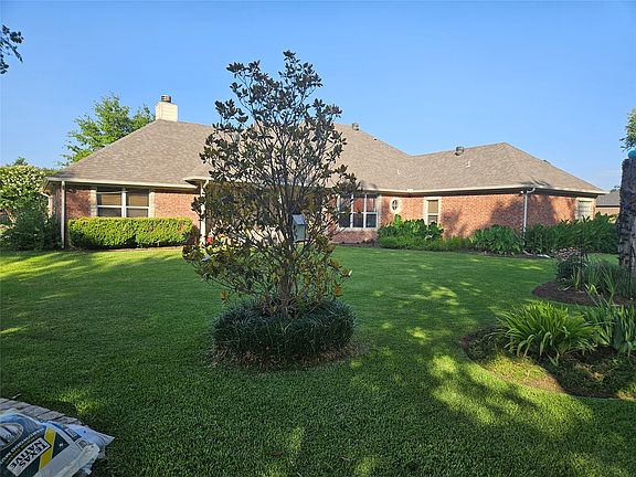 3rd image of 103 Heritage Pl