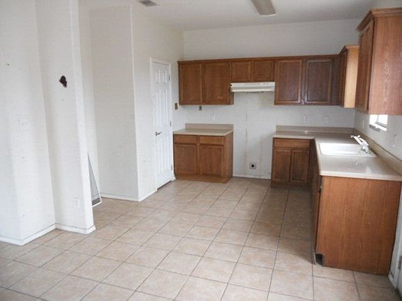4th image of 723 San Marcos St