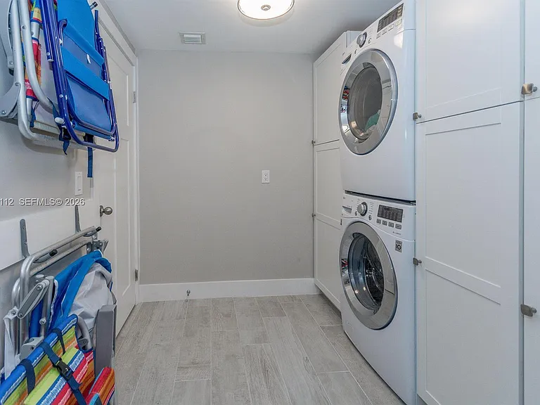 101 S Seas Dr #502 — Photo 27