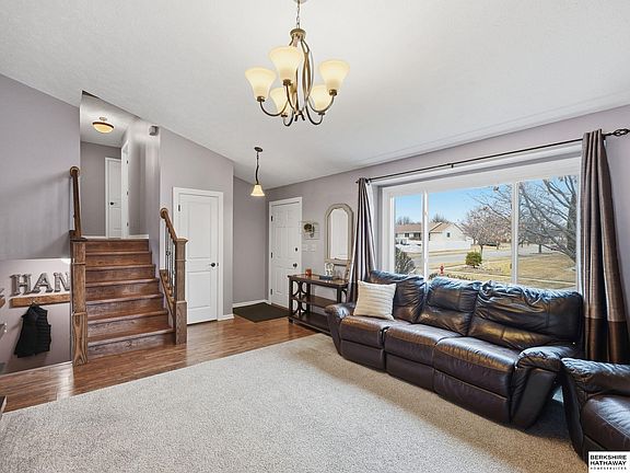 5th image of 325 W Chadderton Dr