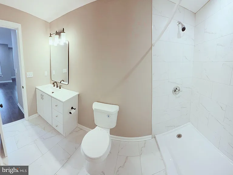 715 N Patterson Park Ave — Photo 13