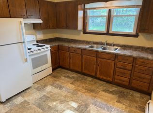 636 11th Ave SW APT 3, Valley City, ND 58072