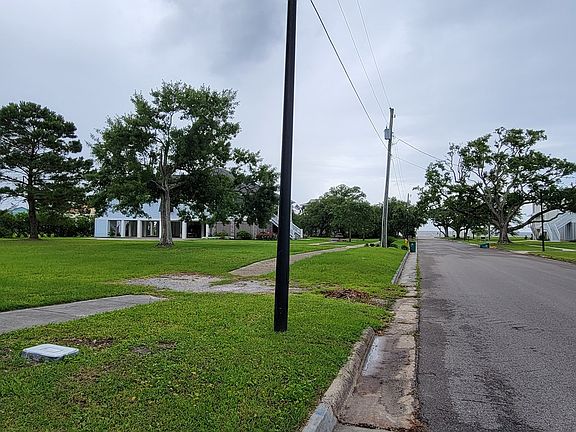 5th image of 113 Shadowlawn Ave Lot 10-11