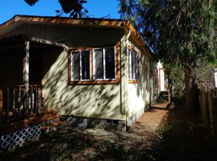 225 SE Anchor Ave, Depoe Bay, OR 97341