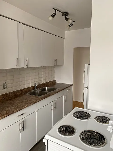 2 Superior Ave — Photo 3