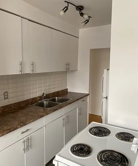 2 Superior Ave #24 — Photo 3