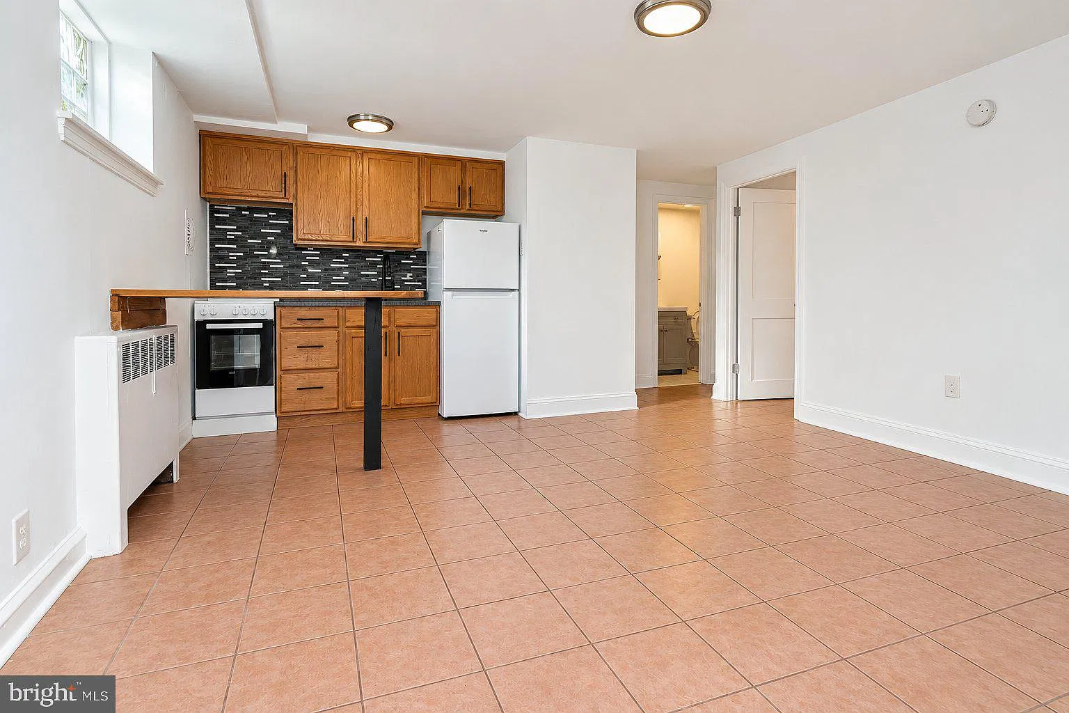 1 bed, 1.0 bath, 500 sqft, $1,075 — Photo 2