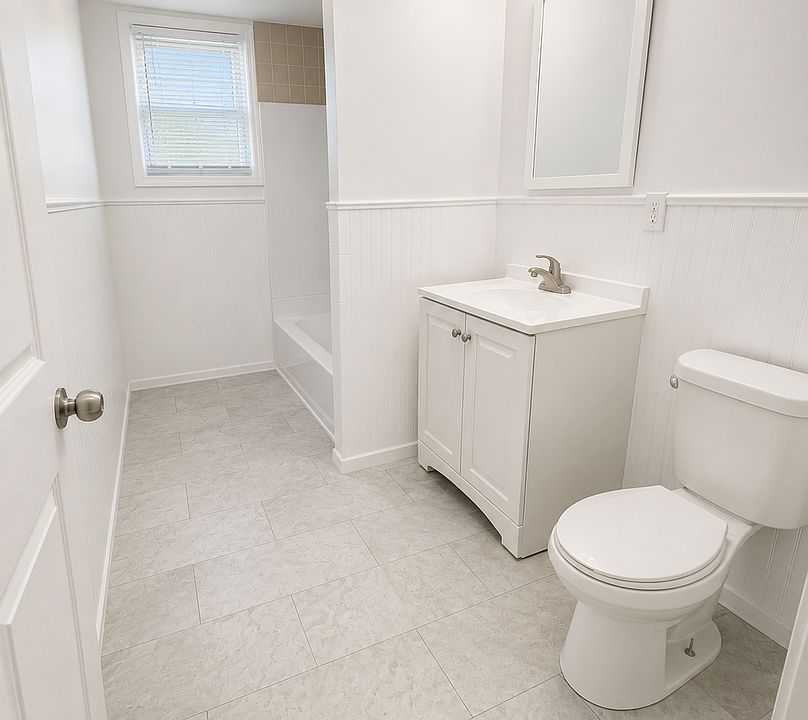 2nd image of 122 Foster St #2