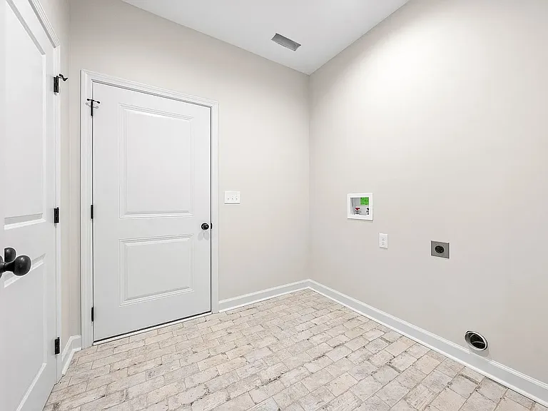 Laundry Room (Washer and Dryer Included)