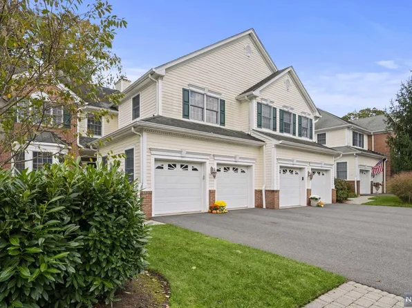408 Fieldstone Ter, Wyckoff, NJ 07481
