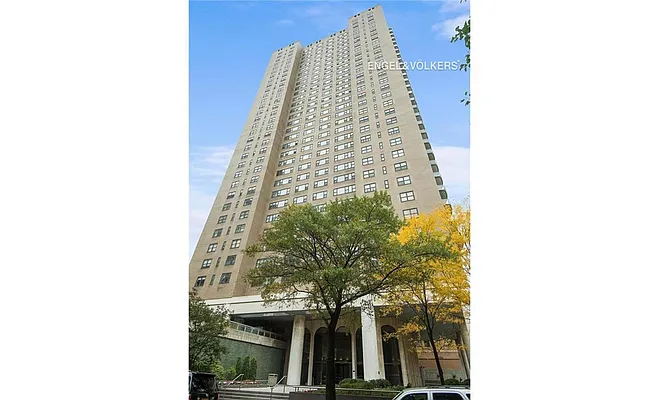 Rented by Engel & Völkers New York City | media 7