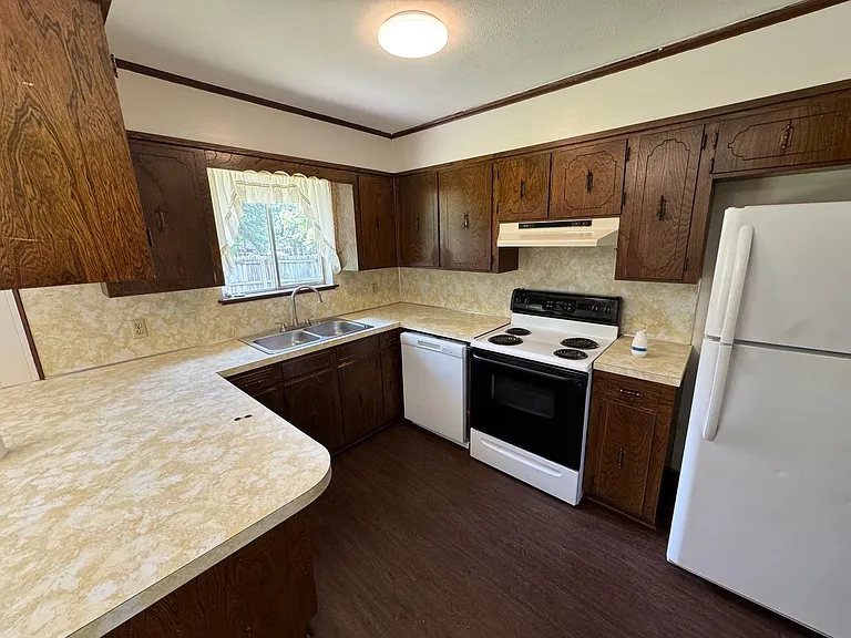 3011 Mackey Ln — Photo 4