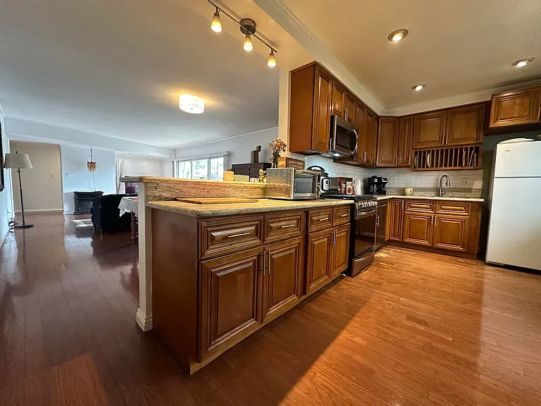 4445 Cartwright Ave #101 — Photo 3