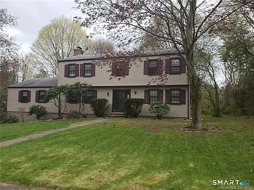 8 Squire Ln Photo 1 8 Squire Ln Photo 1