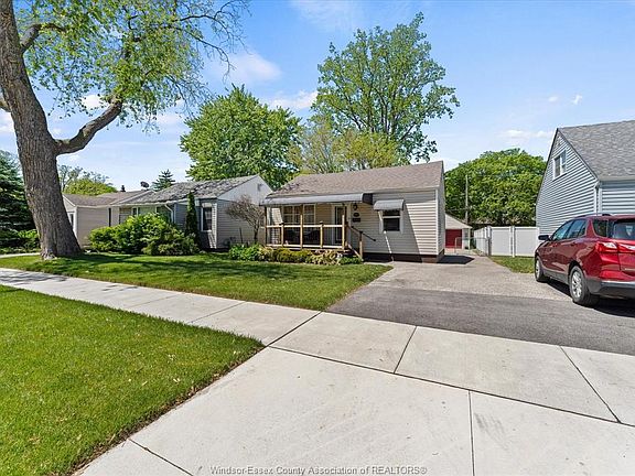 3rd image of 3560 Barrymore Ln
