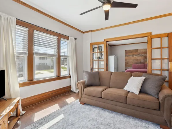 535 Vermont St, Waterloo, IA 50702
