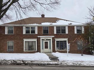 6533 W Center St APT 3, Wauwatosa, WI 53210