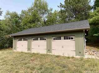 10 Stonemill Rd, Gwinn, MI 49841