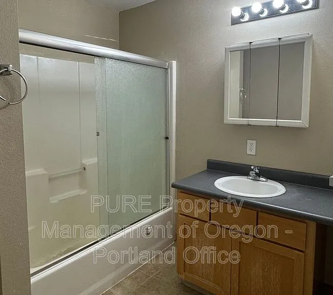 5628 N Harvard St — Photo 5