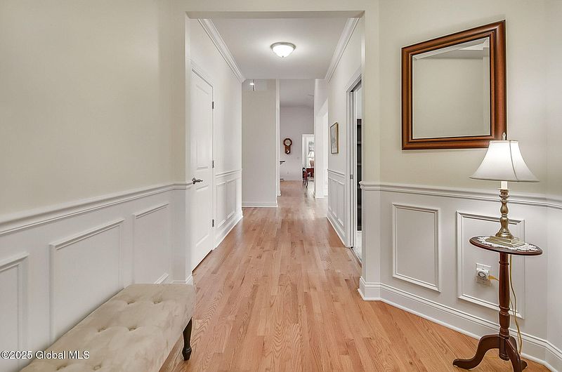 4th image of 70 Sutherland Drive