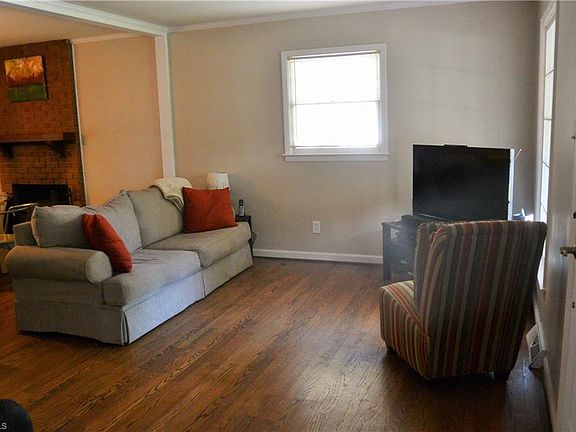 5th image of 3014 Robin Hood Dr