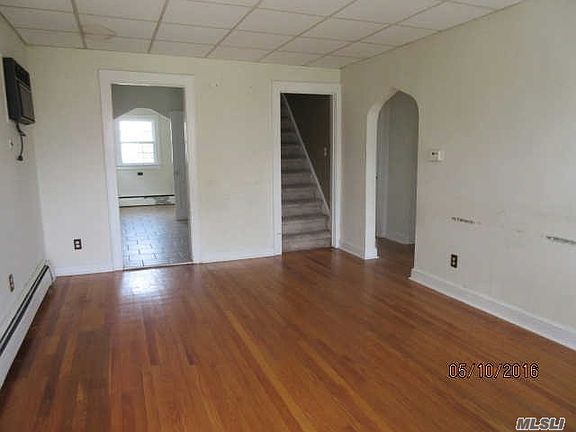 2nd image of 22 Regina Ave