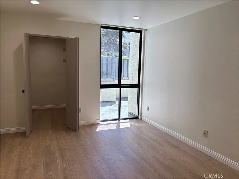 222 S Central Ave #112 — Photo 7