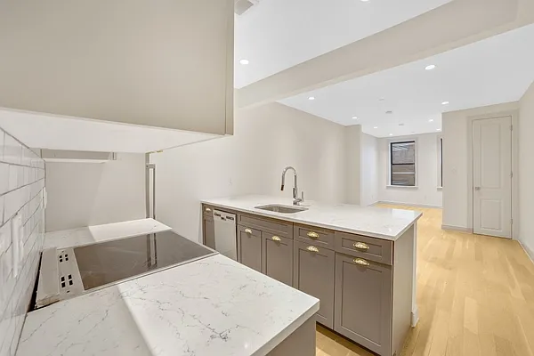 Rented by Compass | media 9