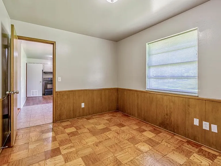 1509 NE 33rd St — Photo 16