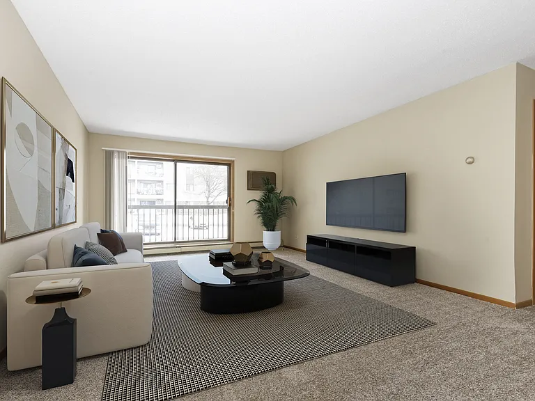 Anoka, MN Dellwood Estates | Living