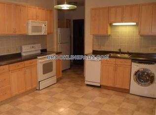 17 Doran Rd #2H, Brookline, MA 02445