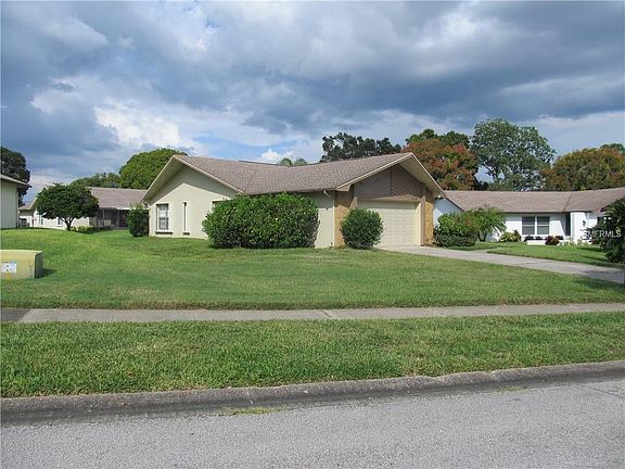 2nd image of 1719 Aberdeen Ct