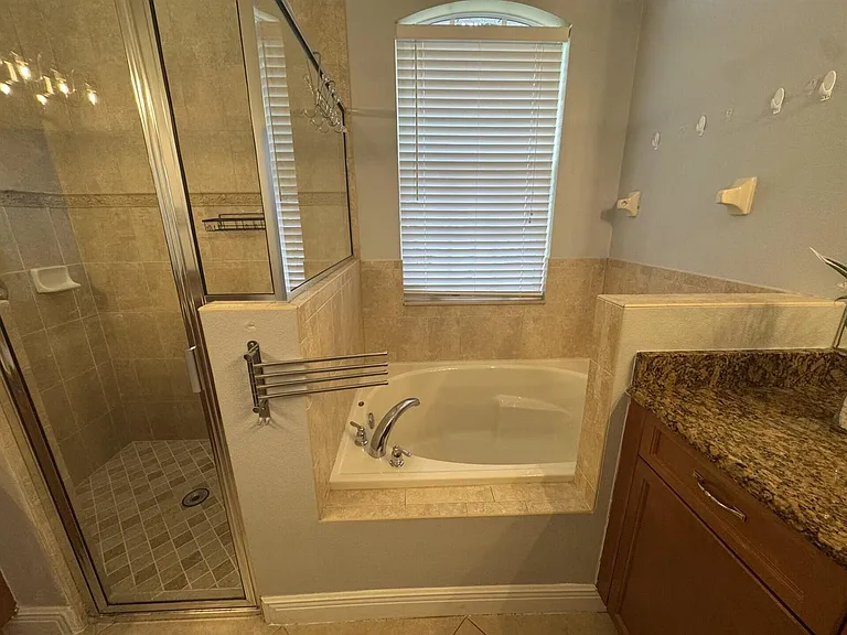 997 SW Hamberland Ave — Photo 15