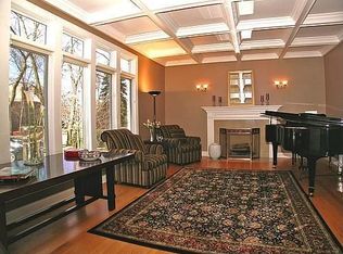 6055 S Garfield Ave, Burr Ridge, IL 60527