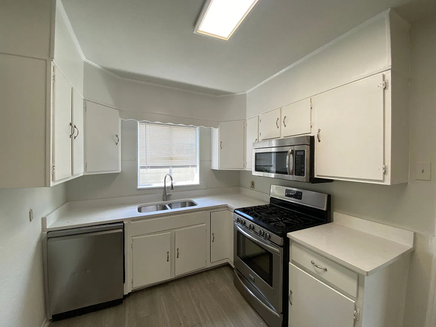 Seller Finance or Lease 3 bd | 2 ba Available Now! Located near Basse Rd/Blanco Rd minutes from A... — Photo 3