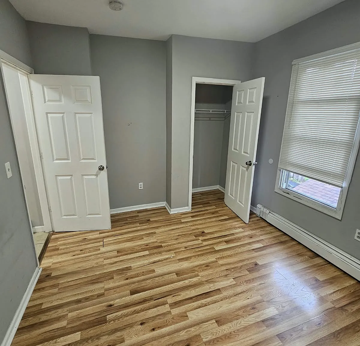 3 bed, $2,100 — Photo 2
