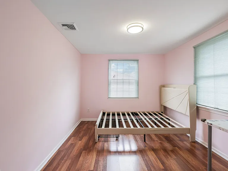 12-22 Sumner Pl — Photo 17